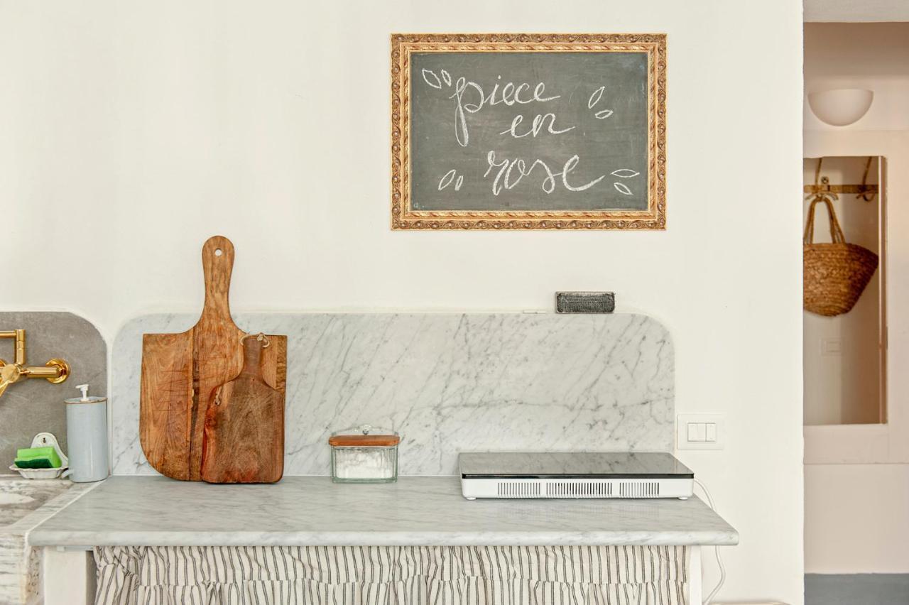 Piece En Rose Apartment